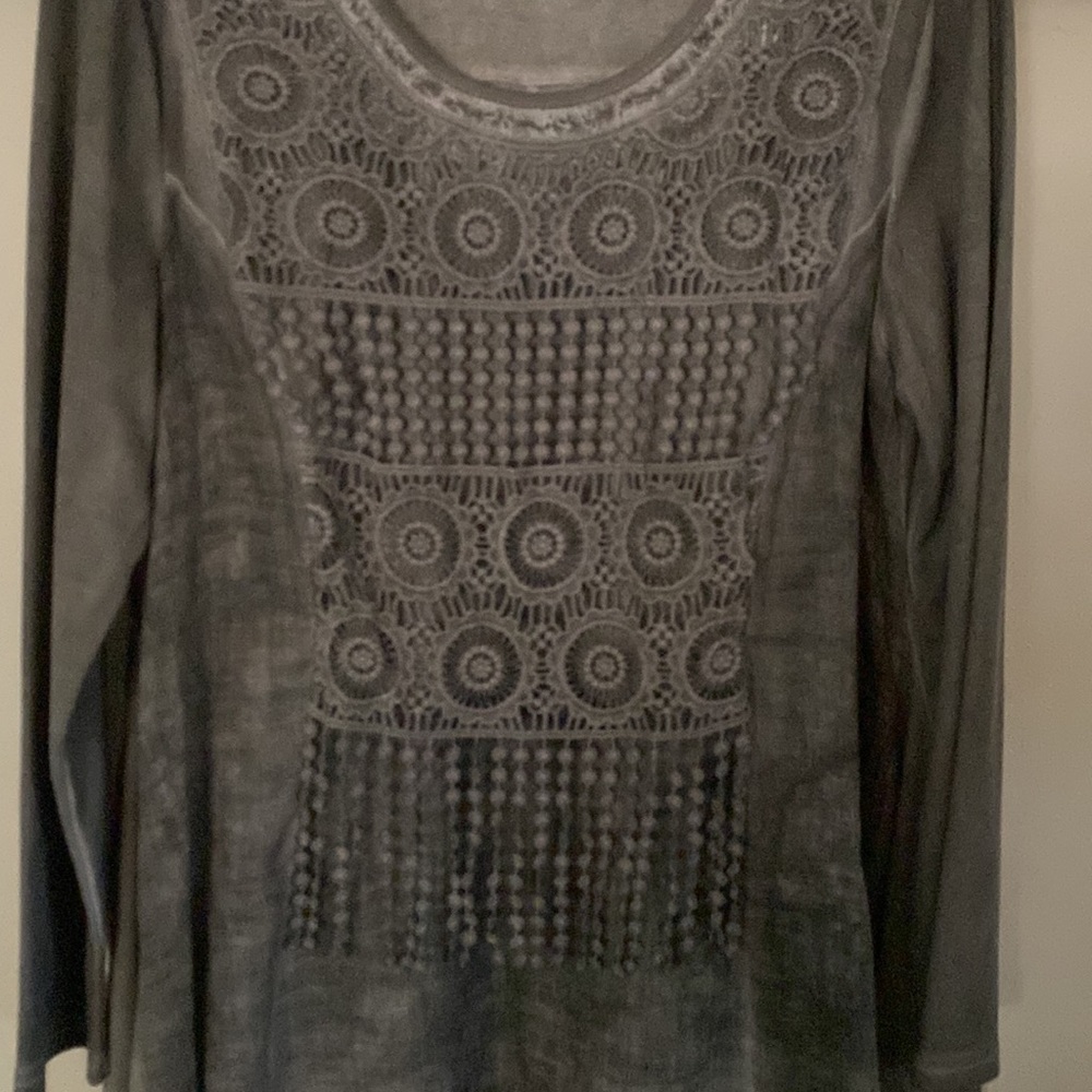 Gray Calstyle Top - Picture 2 of 4